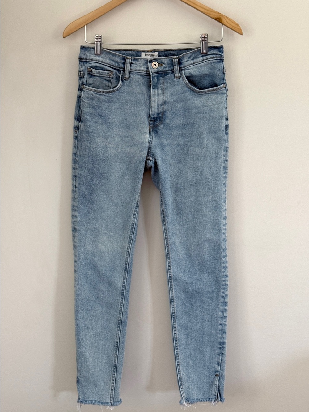 Kensie Jeans Light Wash Raw Hem Ankle Skinny Jeans Size 6/28